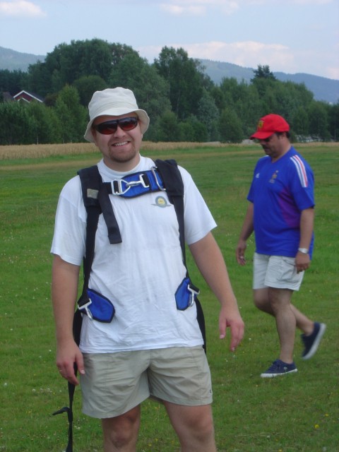 8/8: F�rstesolisten, Lars