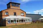 Klubbhus m Pub og t�rn p� Peterborough - Conington EGSF