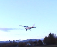 Streffen Madsens f�rste solo take off i LN-ASF. 6.8MB MPG. (Foto: via Steffen Madsen)