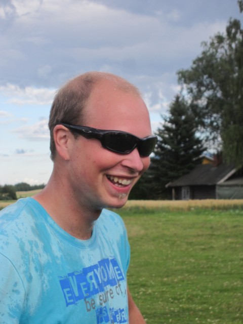 Thomas Larsen fl�y f�rste solo 1. august 2010